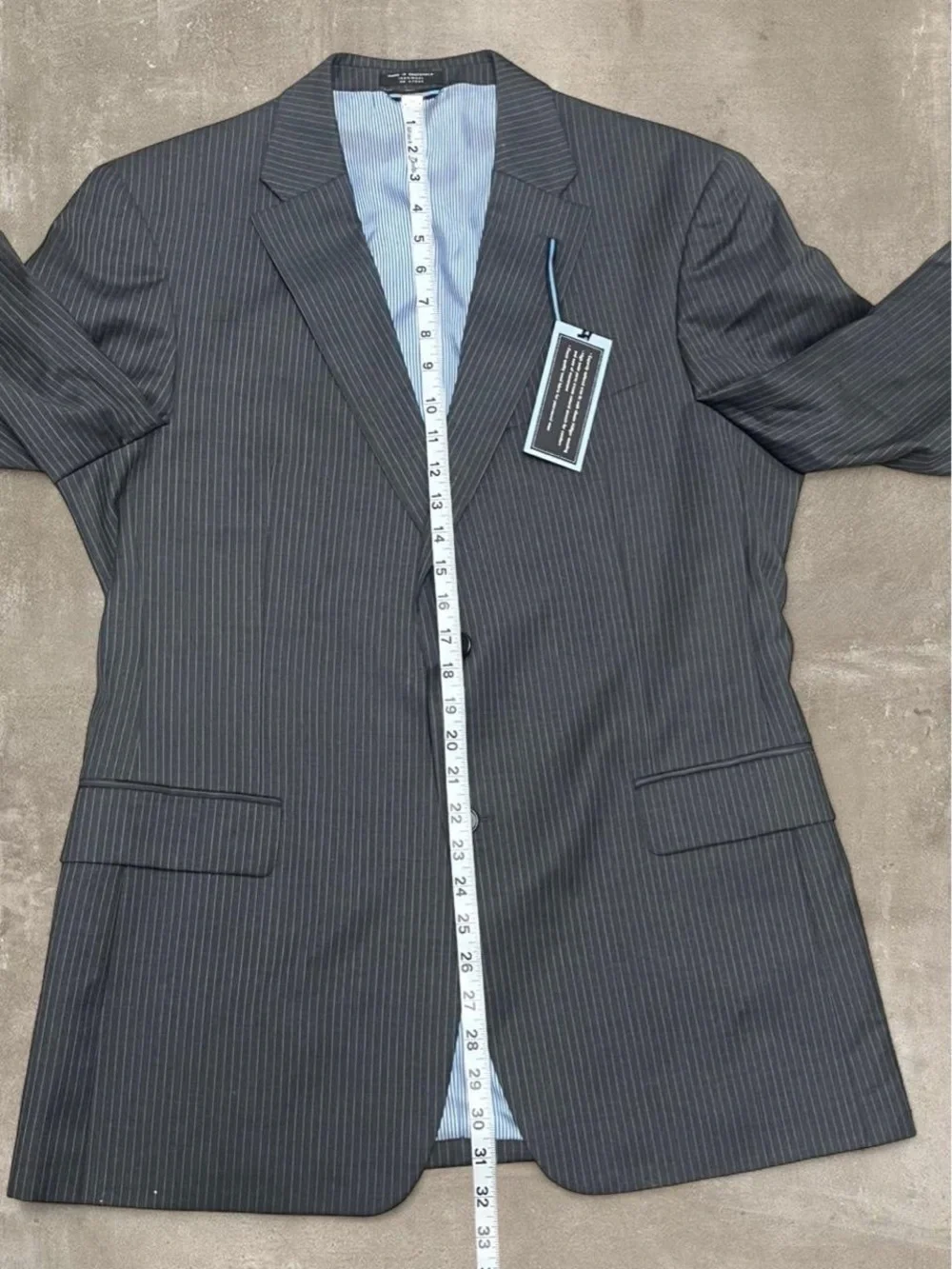 Tommy Hilfiger Men’s Gray Pinstripe Wool Suit 36x32 Blazer Jacket Set NWT